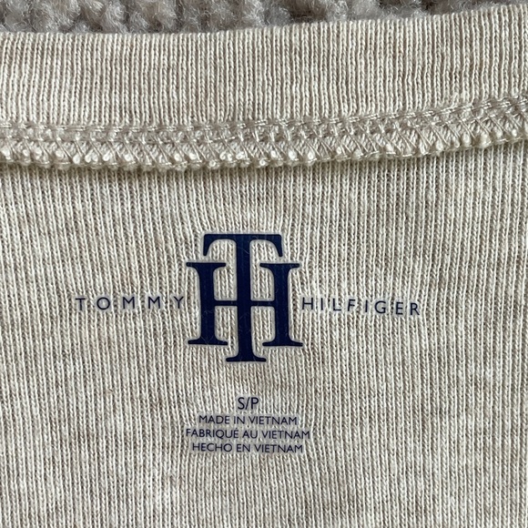 Tommy Hilfiger Beige Tan Cotton Long Sleeve Top Small (fits closer to XS) V-cut - Picture 2 of 9